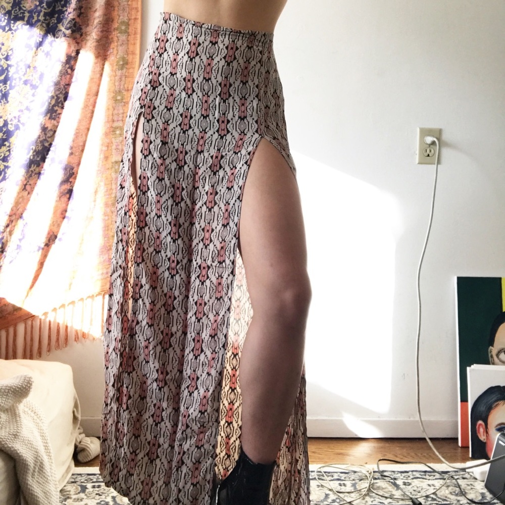 RARE sexy brandy melville double leg slit skirt